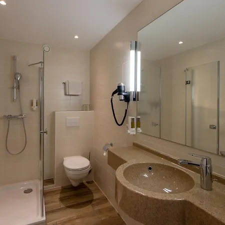 Tyrol Hotell 3*