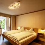 Tyrol Hotel 3*