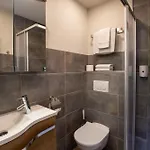 Tyrol Hotel 3*