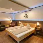 Tyrol 3*