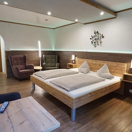 Tyrol Hotel