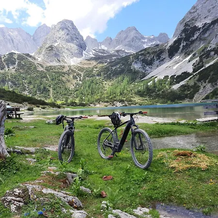 Tyrol Hotel