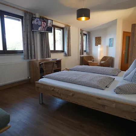 Tyrol Hotel 3*